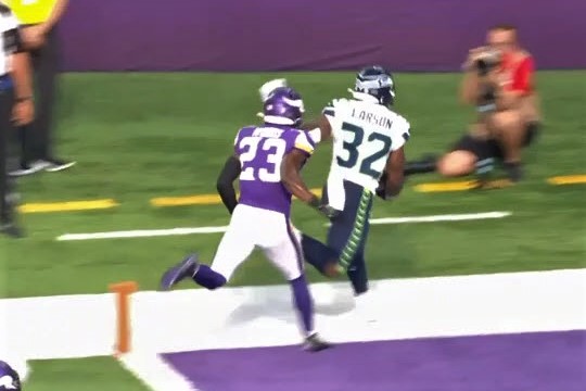 21 Week 3 SEA MIN Chris Carson left foot lands OOB (3)
