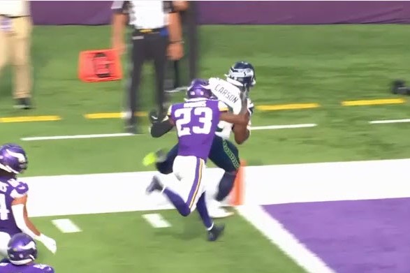 21 Week 3 SEA MIN Chris Carson right foot in front of GL (2)