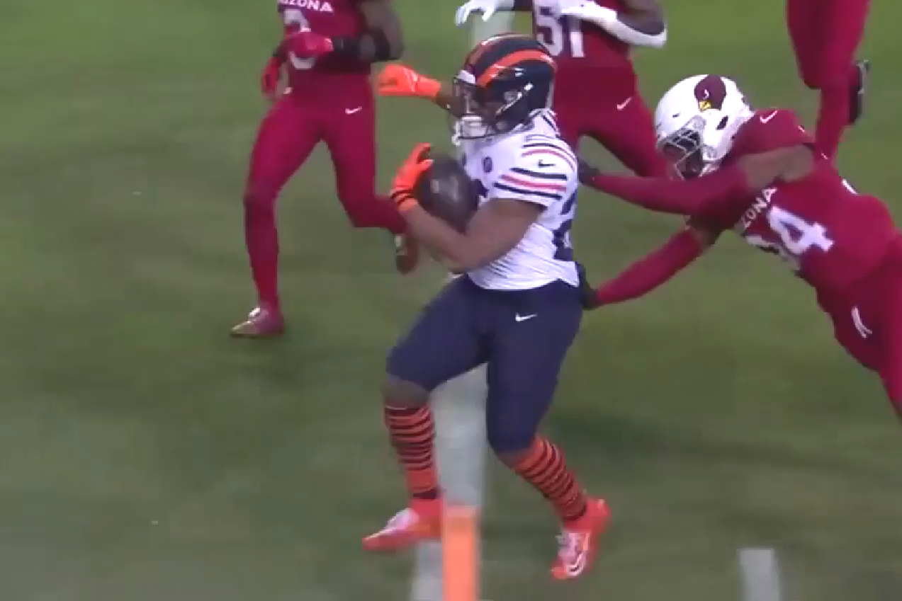 23 Week 16 AZ CHI Khalil Herbert corner cut