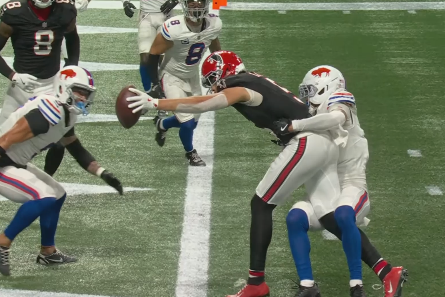 25 Week 6 BUF ATL Drake London GL straight arm